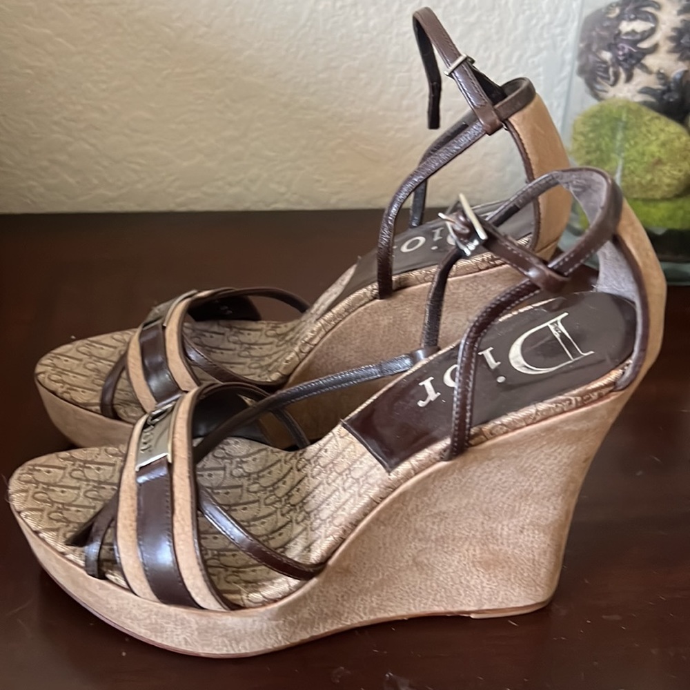 Women’s designer shoes - Picture 7 of 7